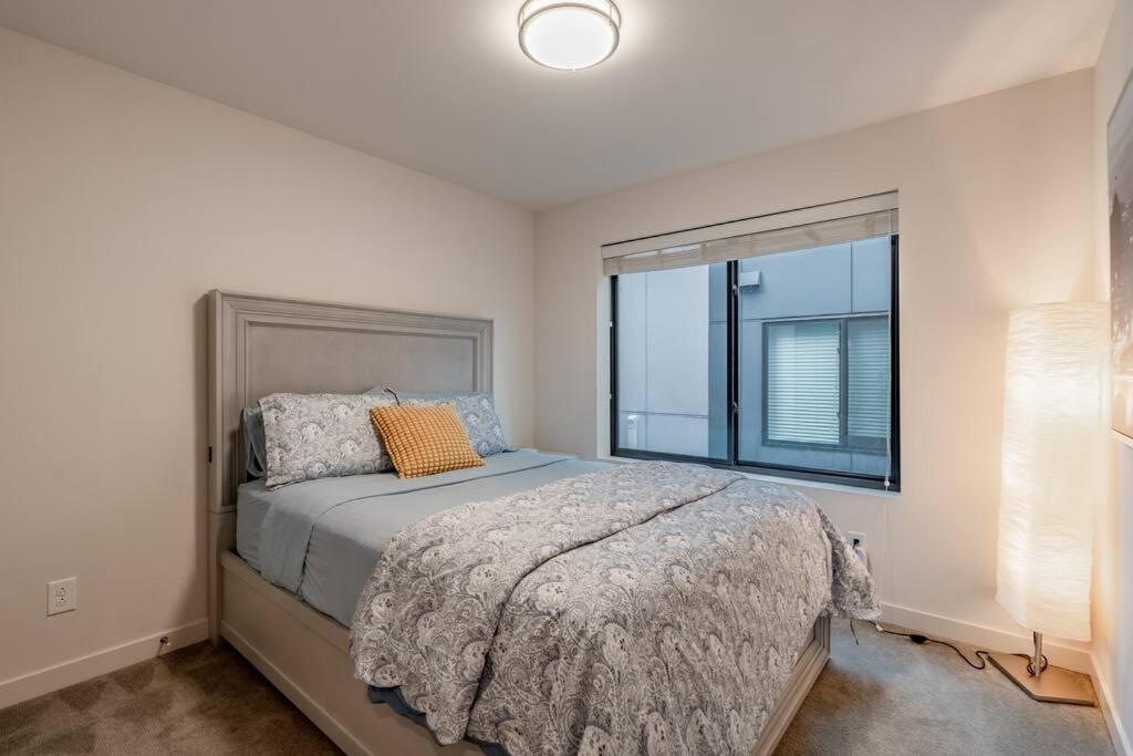 West Seattle'S Modern Townhome Екстериор снимка
