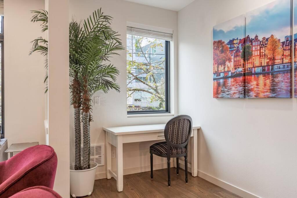 West Seattle'S Modern Townhome Екстериор снимка
